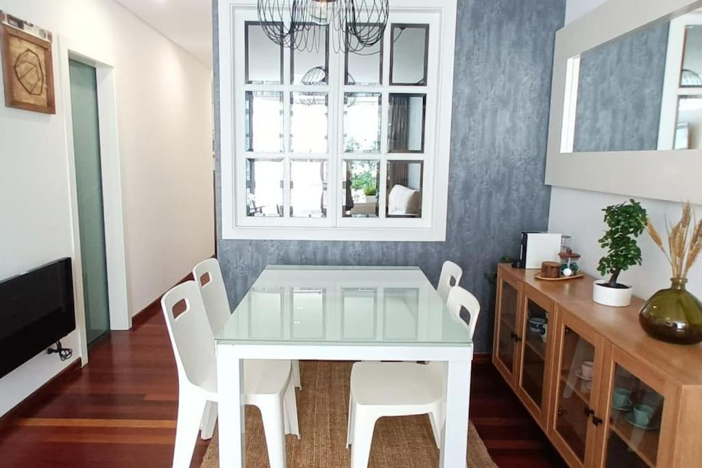 Ferienwohnung Apartamento 2H 2B En El Centro Con Garaje A Coruña Exterior foto