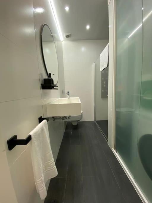 Ferienwohnung Apartamento 2H 2B En El Centro Con Garaje A Coruña Exterior foto