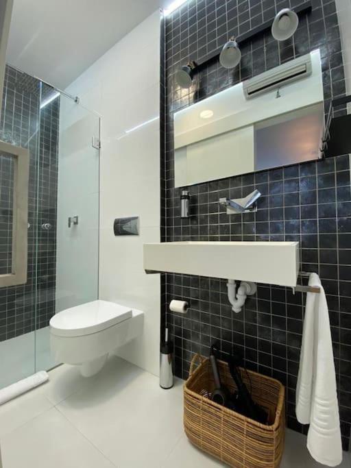 Ferienwohnung Apartamento 2H 2B En El Centro Con Garaje A Coruña Exterior foto